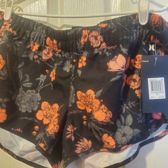 Hurley boardshorts - Picture 2 of 3